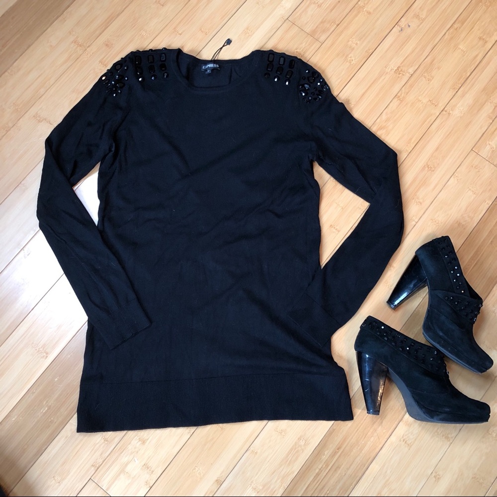 Express Sweater with Shoulder Accents / Large